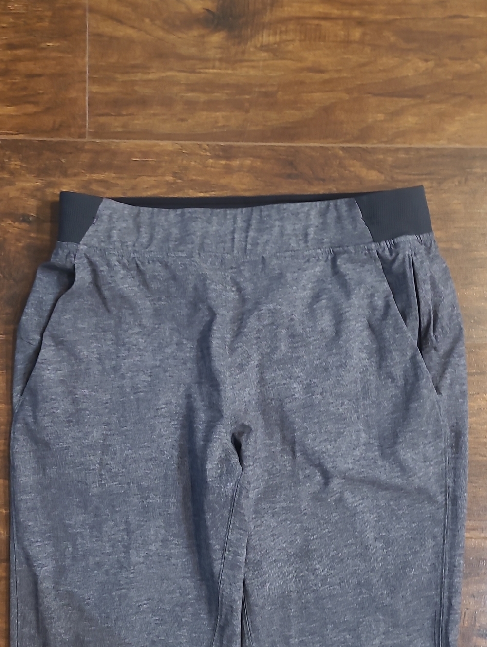 Lululemon Get Ready Gray Jogger Pants with Elastic Cuffs And Waist Pull On Sz 6 - Picture 4 of 10